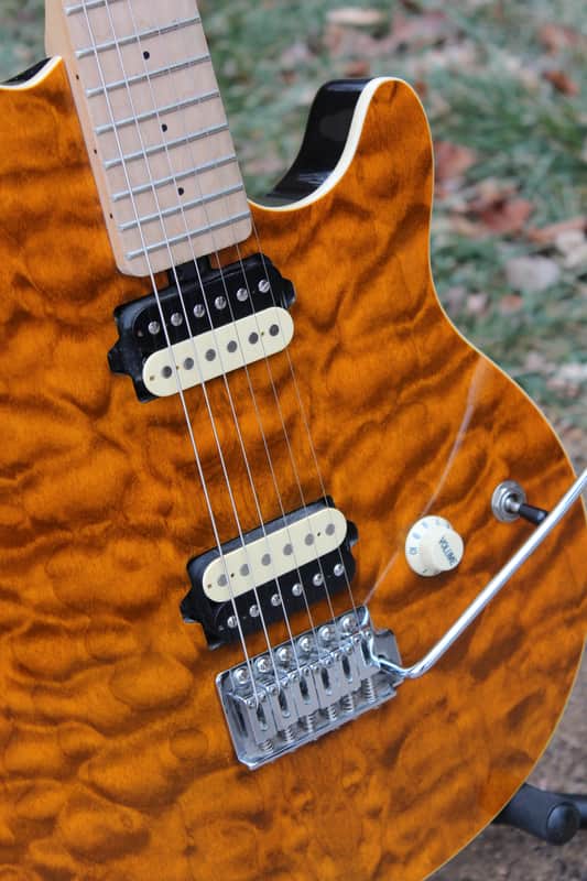 OLP MM1 Axis Amber Quilt Top Electric Guitar - EVH Eddie Van Halen