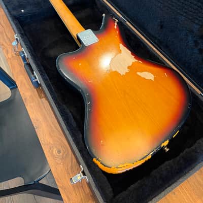 Fender Kurt Cobain Road Worn Jaguar 2012 - 2015 - 3-Color Sunburst image 2