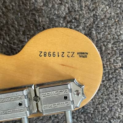 Fender Stratocaster 2003 Gold image 5