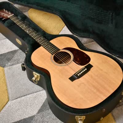 Martin 000-16GT 2015 - Natural image 2