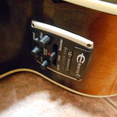 Epiphone by Gibson. EJ 200CE/VS Acoustic Electric Guitar. Vintage Sunburst. Roadrunner Gig Bag. image 10