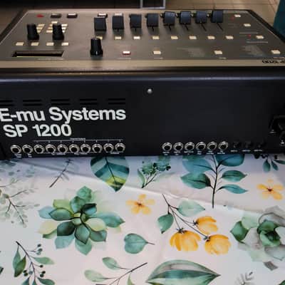 E-MU Systems SP-1200 8-Voice Drum Sampler 1987 - 1996 - Black image 4