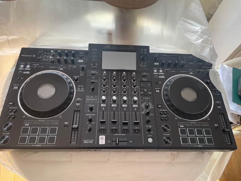 Pioneer XDJ-XZ 4-Channel Rekordbox / Serato All-In-One DJ System 2020 - Present - Black image 1