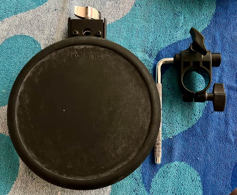 Roland PD-8 V-Pad 8" Dual Trigger Drum Pad with bracket image 1
