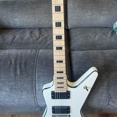 Custom ML Guitar, WHITE / Black image 2