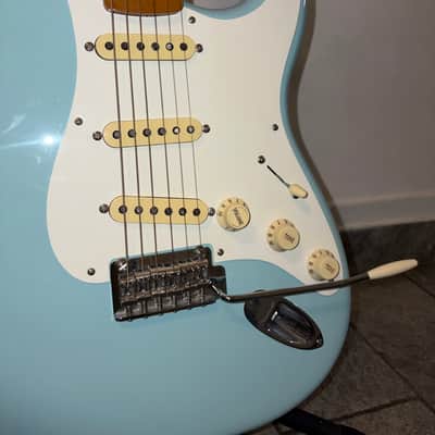 Fender Vintera '50s Stratocaster Modified with Maple Fretboard 2022 - Daphne Blue image 3
