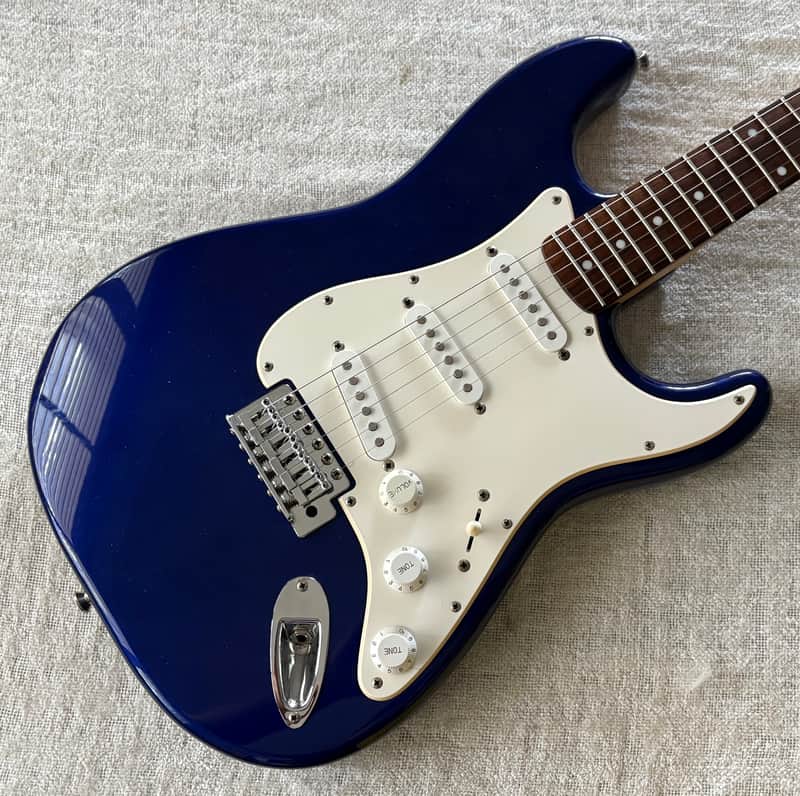 2005 Squier Affinity Stratocaster Midnight Blue Rosewood Fretboard image 1