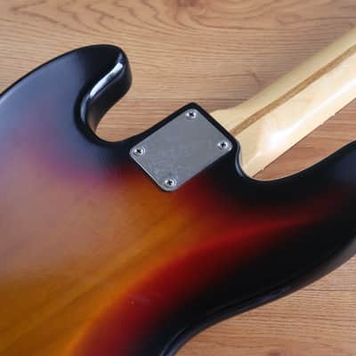 2005 Fender USA American Standard Jazz Bass (Three-Tone Sunburst) image 11