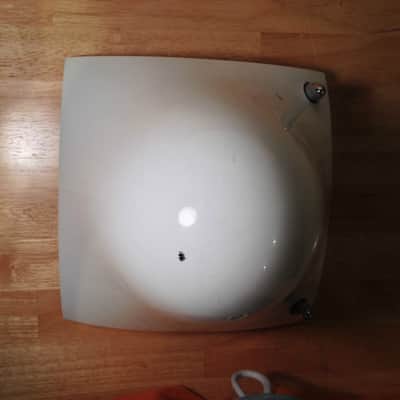 JBL Creature II Subwoofer (w/ 18v power cord) White image 3