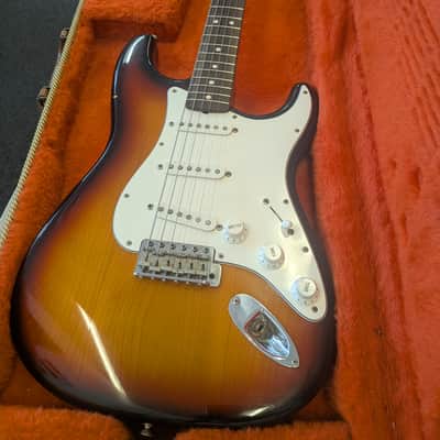 Fender Stratocaster 62 Reissue, 1994 - 3-Colour Sunburst image 3