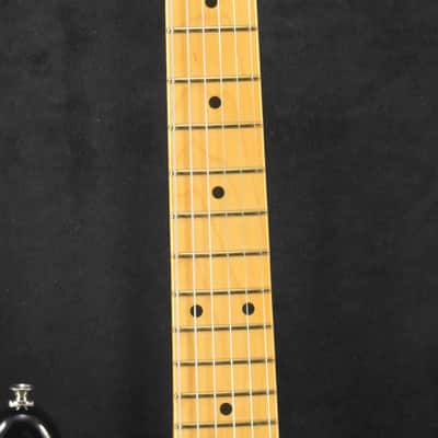 Immagine Mint Fender Player II Mustang 3-Color Sunburst Maple Fingerboard - 4