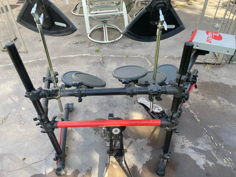 Yamaha DTXpress II Electronic Drum Kit - pedals included image 1