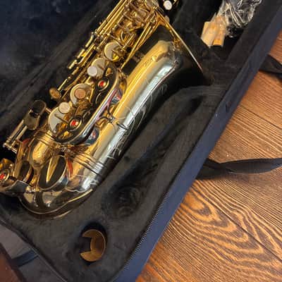 400 Alto Saxophone image 5