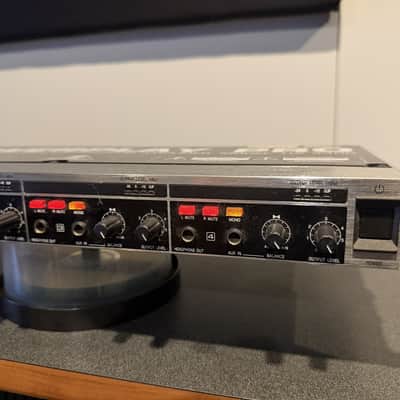 Behringer Powerplay Pro Model HA4400 - 4-Channel Headphone Distribution Amp 2008 Standard image 3