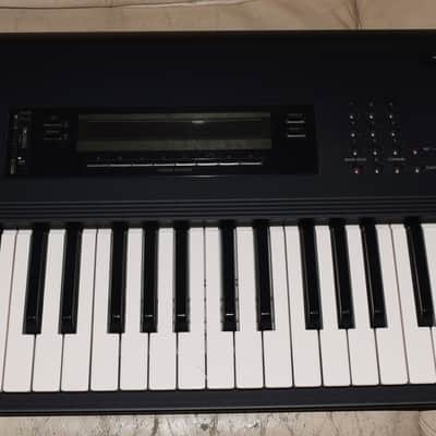 Korg M1 61-Key Synth Music Workstation 1990s - Black