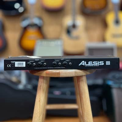 VINTAGE Alesis M-EQ 230 Dual 1/3 Octave Precision Equalizer with Power Supply Black image 4