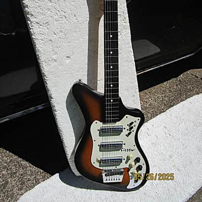 Alamo Fiesta Guitar, 1960's , Antonio, Texas, USA, 3 PU's, Case image 2