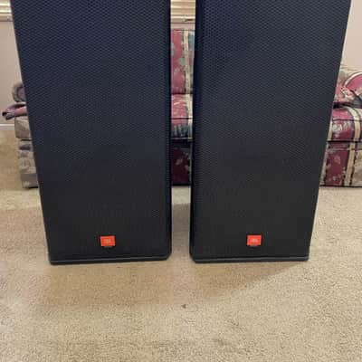 One Pair of JBL MRX525 500 Series Speakers image 1