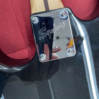 Squier Standard Stratocaster with Maple Fretboard 2004 - Black Metallic image 9
