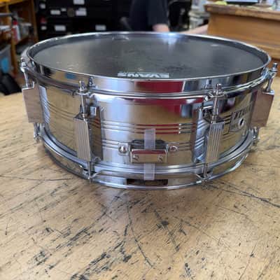 Used Tama 14"x5" Chrome over Steel Snare Drum Made in Taiwan image 3