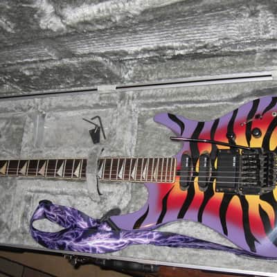 GTX 33 George Lynch Tiger electric guitar with Roadrunner Hard case NICE!! image 13