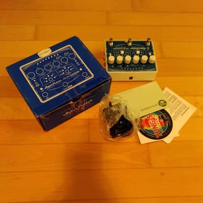 Electro-Harmonix Super Pulsar Stereo Tap Tremolo 2015 - Present - Blue image 10
