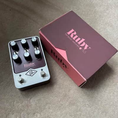 Universal Audio Ruby ’63 Top Boost Amplifier 2022 - Present Ruby / Silver image 3
