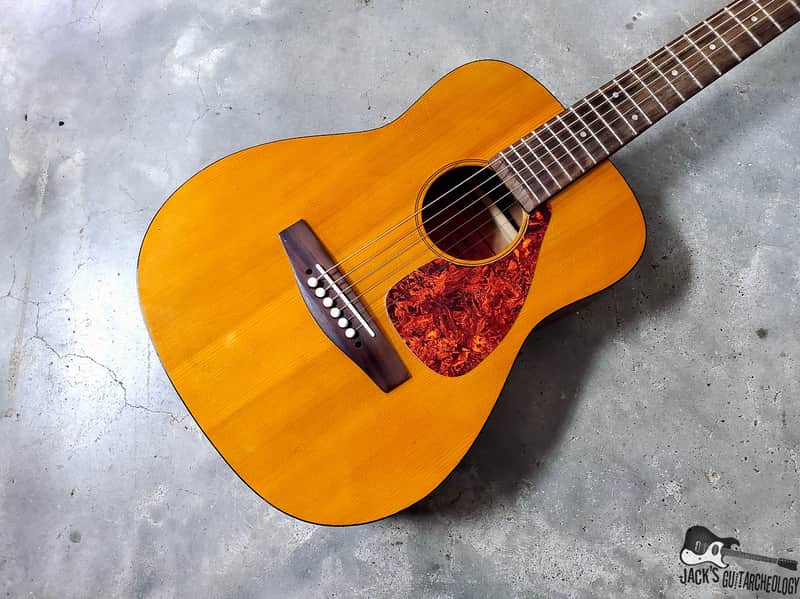 Yamaha FG Junior JR-1 Red Label Child / Travel Acoustic Guitar