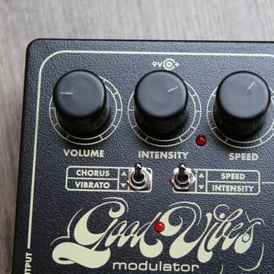 Electro-Harmonix Good Vibes Modulator image 11