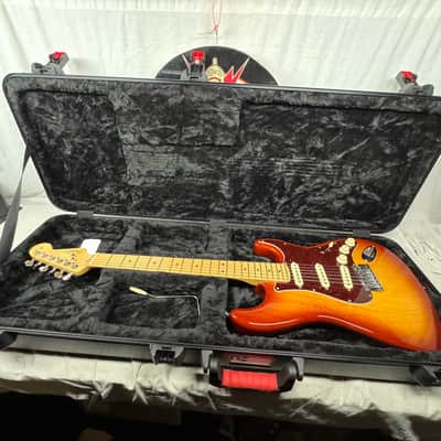 Fender American Stratocaster Guitar with Gator Case 2016 - Sienna Sunburst / Maple neck image 1