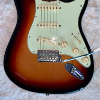 2017 Fender Classic  '60s  Stratocaster with  Rosewood Fretboard  electric guitar image 4