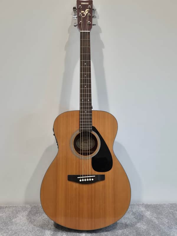 Yamaha FS-311 Acoustic Guitar - Spruce Top, Nato Back & Sides