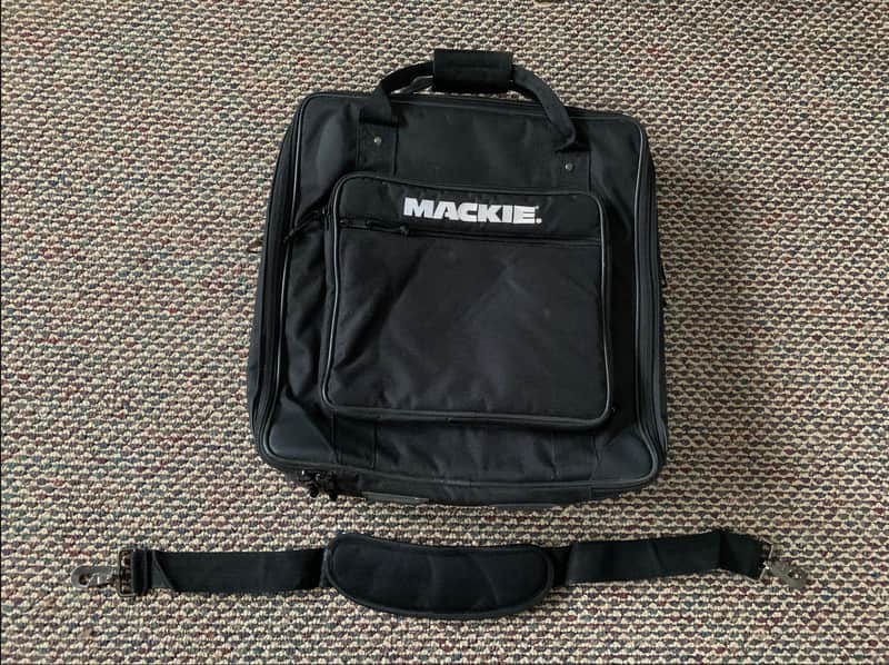 MACKIE NYLON PADDED MIXER BAG (WHAT MODEL?) APPRX. 19in x 18in x 5in/MAKE OFFER! image 1