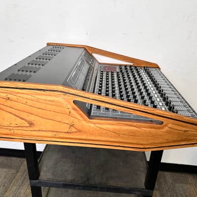 Peavey XR-1200 Mixer Stereo Powered Mixing Console Board image 9