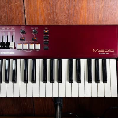 Hammond M-Solo Portable Organ - Burgundy w/ gig bag image 3