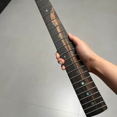 2.9mm frets Striped Ebony Fretboard 22frets 5a Roasted flame Maple guitar neck Radius 12inch Round stainless steel 22 frets Roasted flame Maple guitar neck Striped Ebony fingerboard 25.5inch hole 10mm Radius: 12 inches. image 3