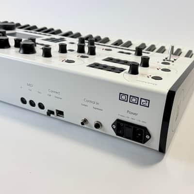 Modal Electronics 002 12-Voice Analogue-Digital Hybrid Synthesizer (Boxed / Warranty) image 5