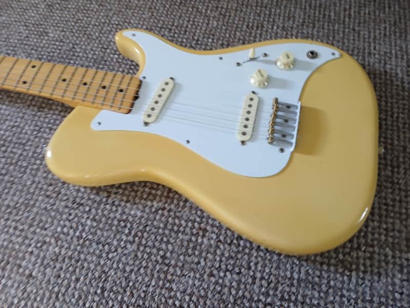Fender Bullet Single Cutaway with Rosewood Fretboard 1981 - 1982 - Ivory image 1