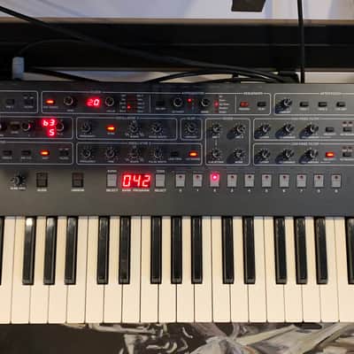 Sequential Prophet-6 49-Key 6-Voice Polyphonic Synthesizer 2018 - 2020 - Black with Wood Sides image 2
