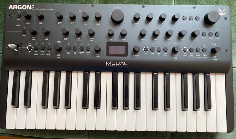 Modal Electronics Argon8 8 Voice 37-Key Wavetable Synthesizer 2020 - Grey image 1