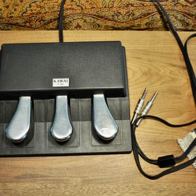 Kawai F30 Triple Keyboard Sustain Pedal image 1