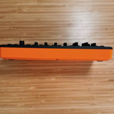 Roland T-8 AIRA Compact Beat Machine 2022 - Present - Black image 7
