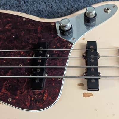 Fender Flea Artist Series Road Worn Signature Jazz Bass 2016 - Present - Shell Pink image 2