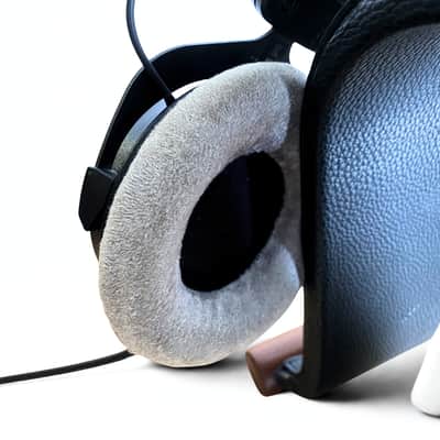 Beyerdynamic DT 990 Pro 250 Ohm Open-Back Over-Ear Monitoring Headphones 2010s - Black/Grey - Mint - Including Stand image 6