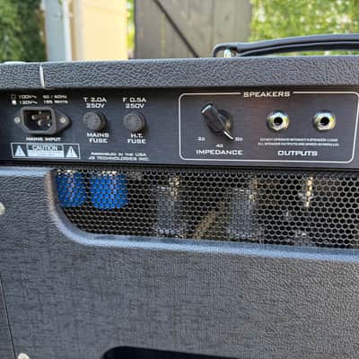 Suhr Bella 44-Watt 1x12" Guitar Combo 2015 - Present - Black with Tolex Panel image 6