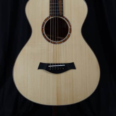 Taylor Taylor Custom Grand Concert Acoustic-Electric Guitar 2025 - Natural image 3