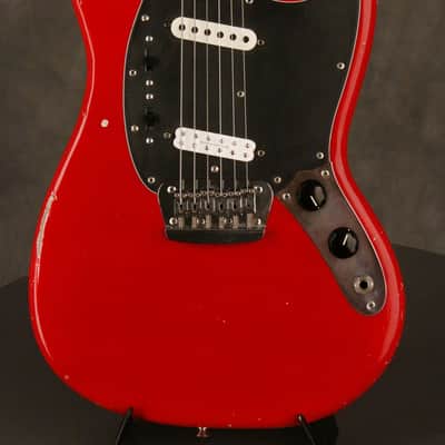 Fender Musicmaster II refinished string-thru modification 1966 Red image 1