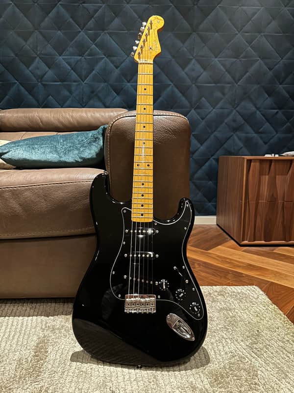 Fender Stratocaster Hardtail 2019 - Black image 1