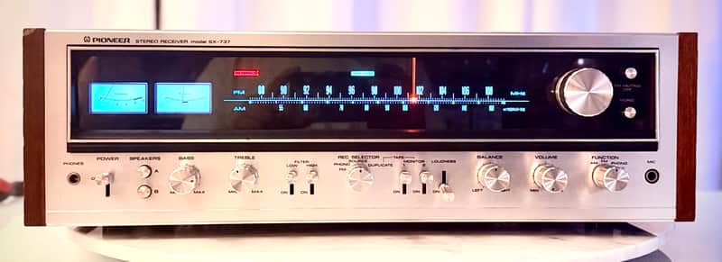 🎶 Pioneer SX-737 / SX737 Vintage Stereo Receiver – Serviced – Cleaned – Tested – Blue LED – Original Wood Case image 1
