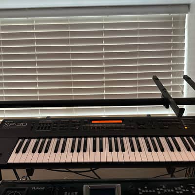 Roland XP-30 61-Key 64-Voice Expandable Synthesizer